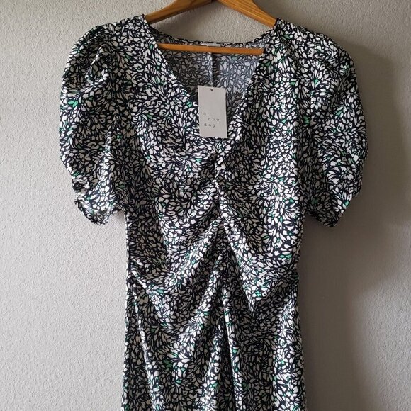 Women's Crepe Short Flutter Sleeve Midi Dress A New Day Green Floral Size Small - Picture 5 of 16